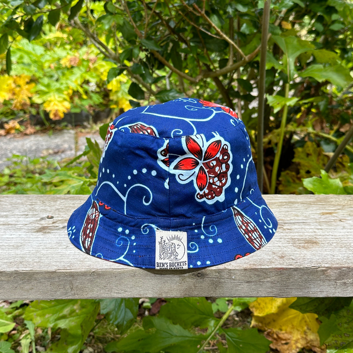 Red Reversible Bucket Hat – Ben display picture 1